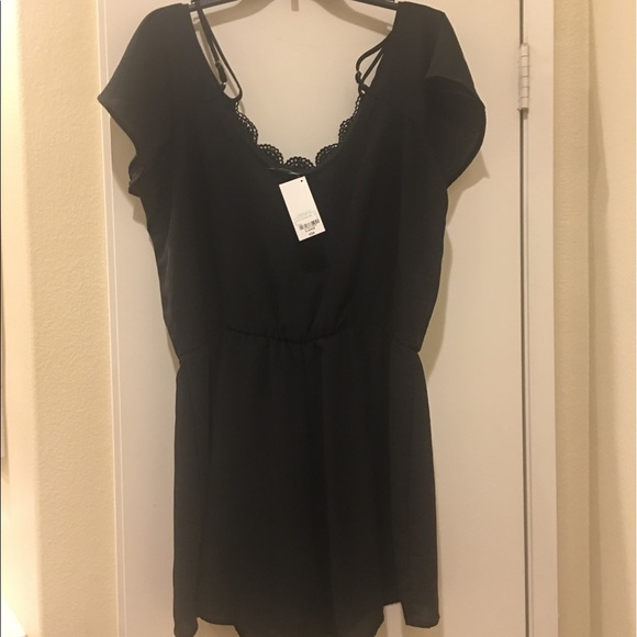 ♦️NWT♦️Black Romper - Picture 6 of 6